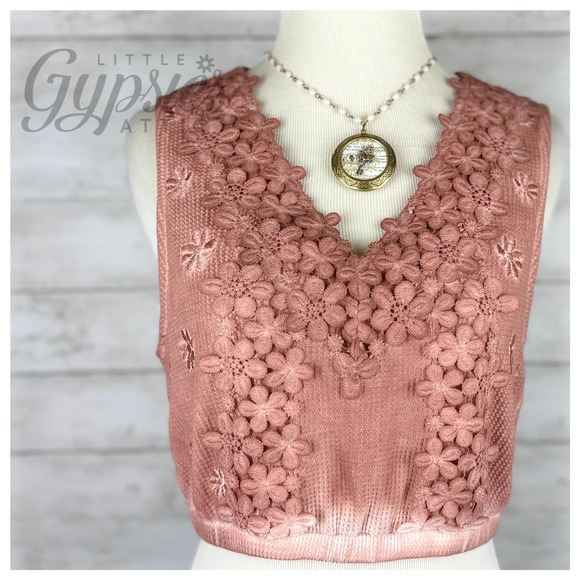 POL Keep it Classy Crop Top - Picture 2 of 11